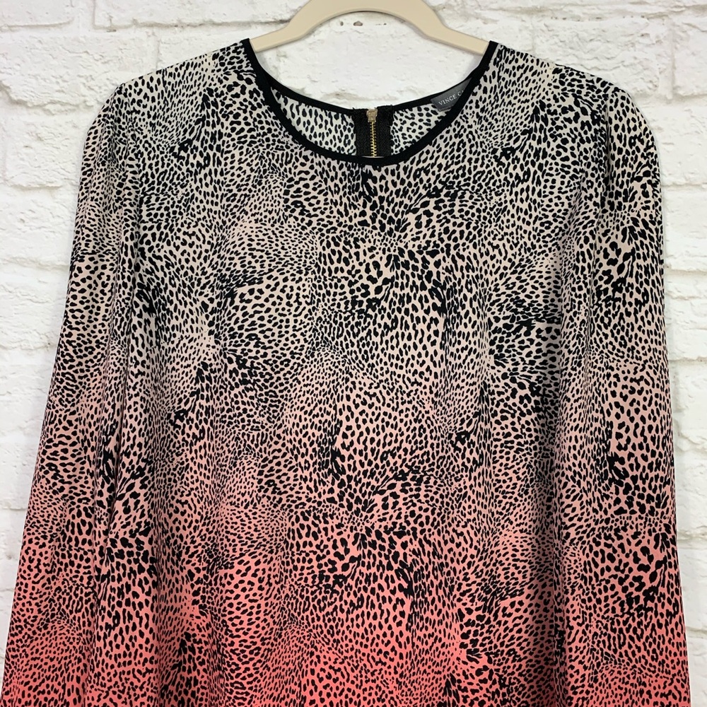 Vince Camuto Ombré Cheetah Leopard Printed Blouse - Picture 2 of 8